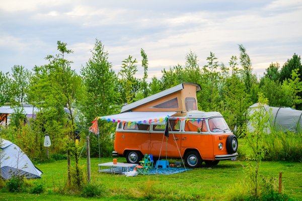 Camperplek UFO_3.jpg