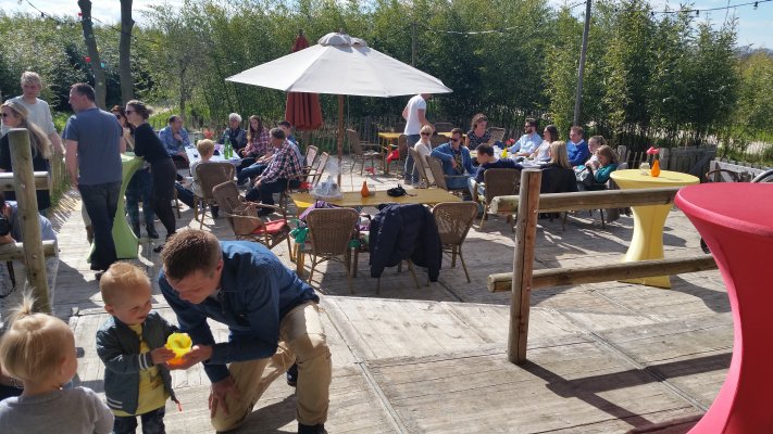 lodge terras familiedag.jpg