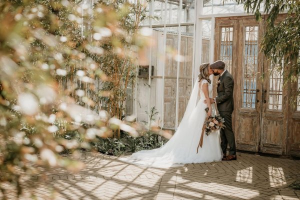 Kopie van Bruidspaar Kas 2021.jpg