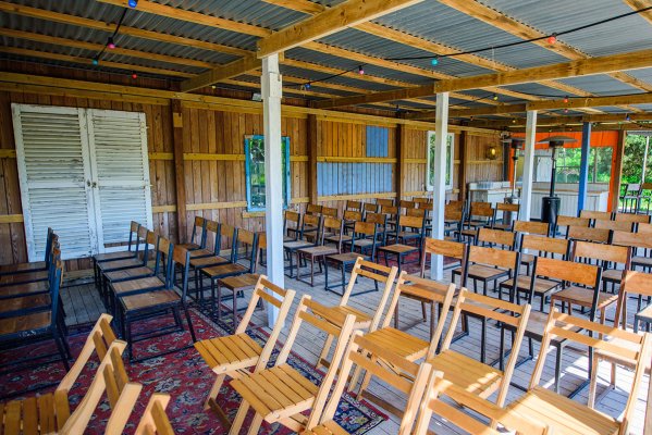 Mediteriaans terras binnenkant.jpg