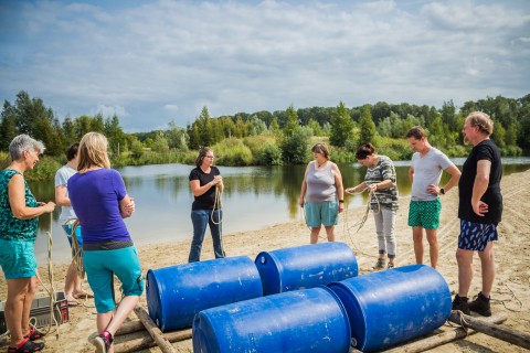 Teambuilding vlot bouwen & varen (3).jpg