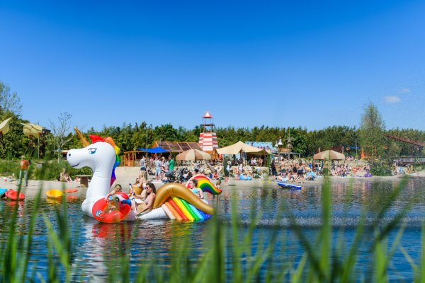 Vuurtorenstrand vanaf water