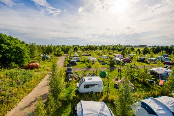 kampeerveld UFO_3.jpg